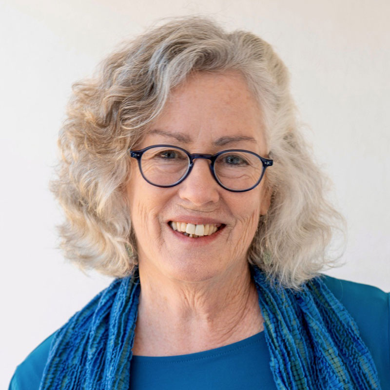 Author Helen Burke headshot